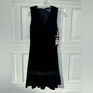 NWT Navy Blue Velvet Karl Lagerfeld Dress Size 6 Sleeveless Detail On Bottom